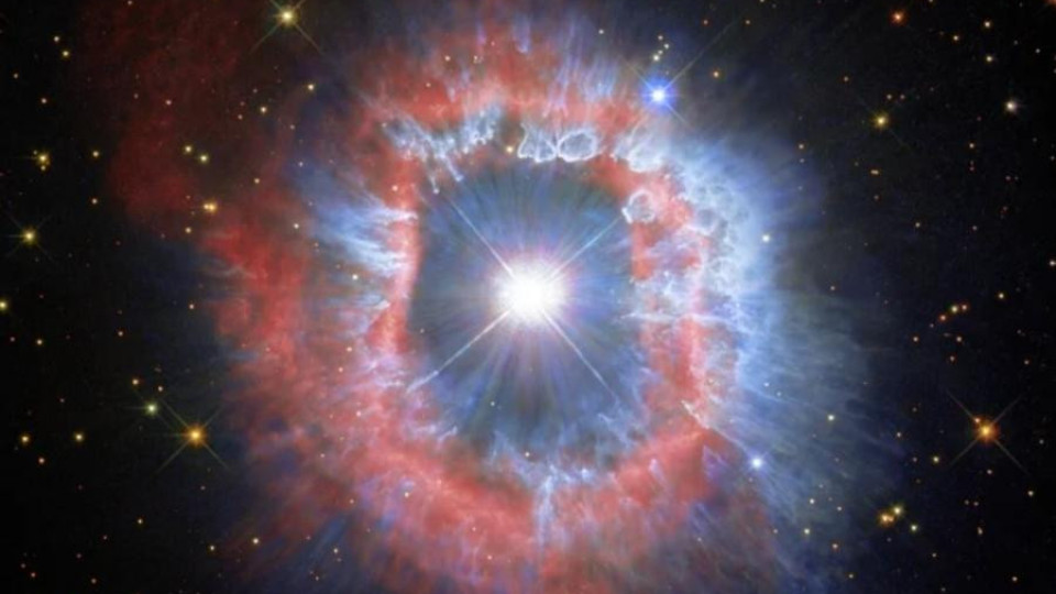 Вижте великолепното "око" на една звездна експлозия | StandartNews.com