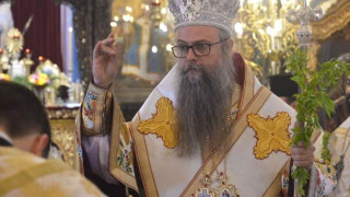 Митрополит Николай с разтърсваща реч срещу "религията на омразата"