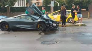Изумително! Каква кола разбиха в София