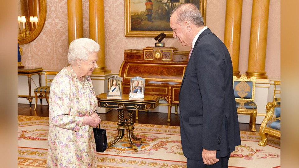 Ердоган се стяга за Лондон, какво си спомни за Елизабет Втора | StandartNews.com