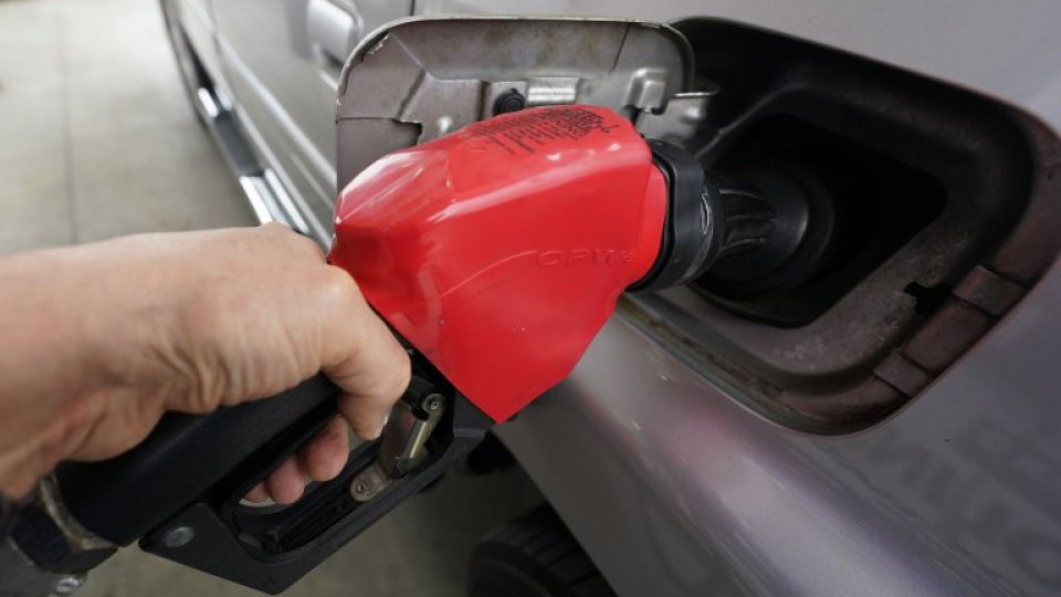 Какво правят хората с метанови уредби? Цената 2 пъти над бензина | StandartNews.com
