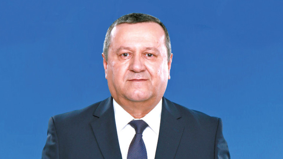 Министър с голям жест към Хасан Адемов | StandartNews.com