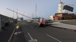 Погром в Бургас. Вижте какво направи ураганът (СНИМКИ)