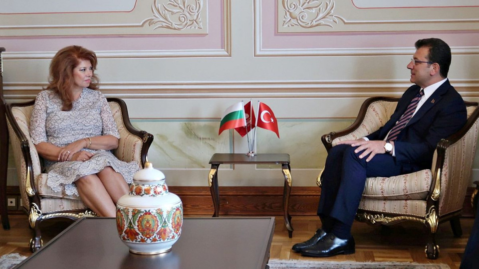 Илияна Йотова обсъди с кмета на Истанбул регионалното сътрудничество | StandartNews.com