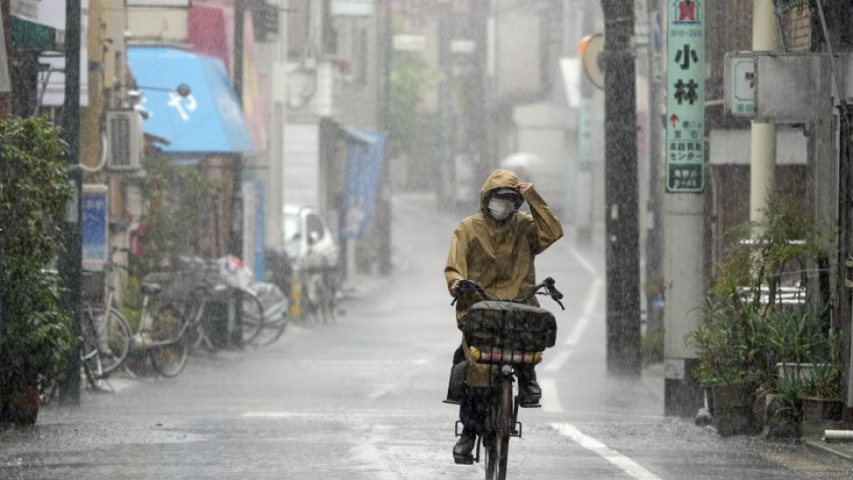 Страшен тайфун взе жертви и рани стотици | StandartNews.com