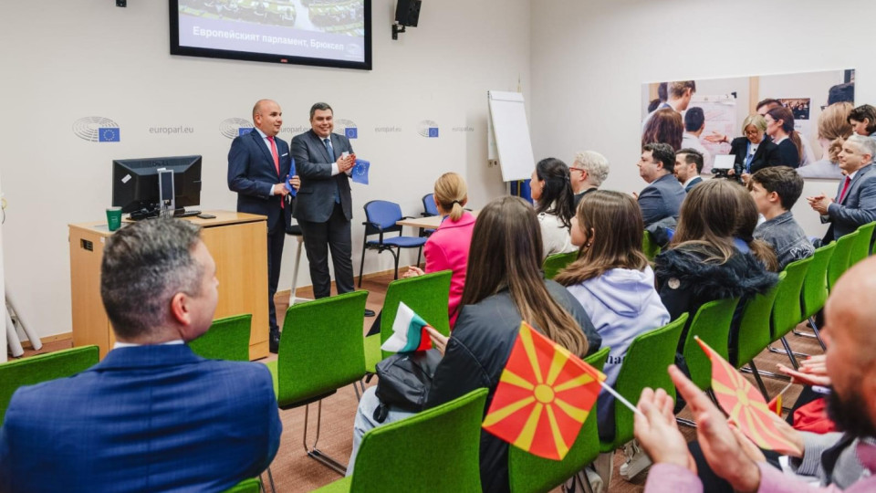 Кючюк награди деца от България и Северна Македония с визита в Брюксел | StandartNews.com