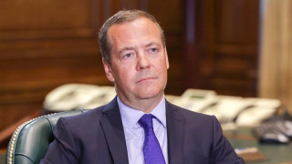 Медведев посрещна отцепилите се републики в Русия