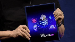 Intel и Samsung показаха таблет с разтягащ се дисплей (видео)