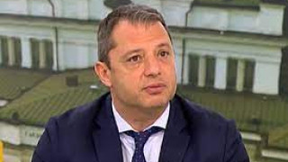 Делян Добрев втрещи със собствена прогноза за изборите