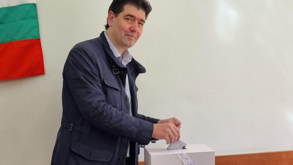Иван Таков: Гласувах отговорно - за социална и сигурна държава | StandartNews.com