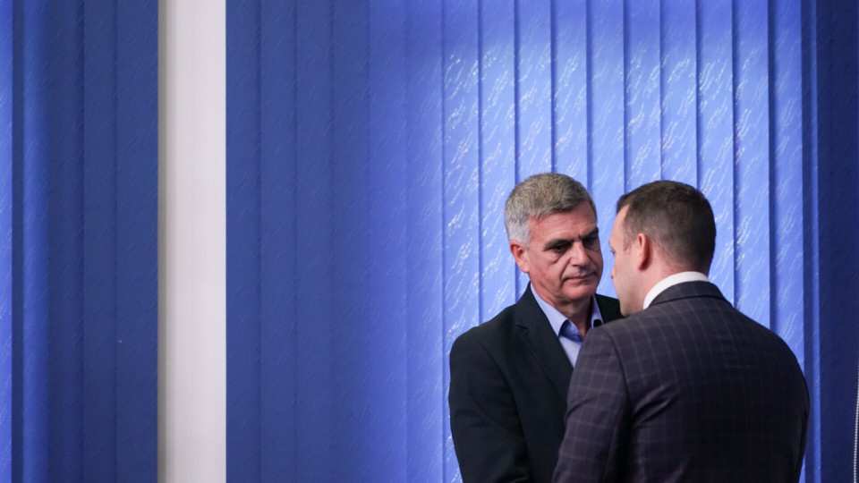 Анализатори виждат шанс за кабинет с мандат на Стефан Янев | StandartNews.com