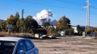 Взрив и облак дим от завод Арсенал изплашиха Казанлък