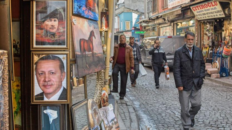 При 80% инфлация, Турция отново намали лихвите. Защо? | StandartNews.com