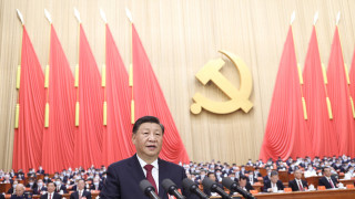 След Конгреса в Китай: Кой е наследникът на Си Цзинпин?