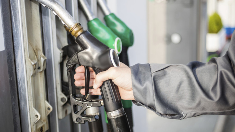 Изхитриха се как да заредят мазето с евтино гориво докато има | StandartNews.com