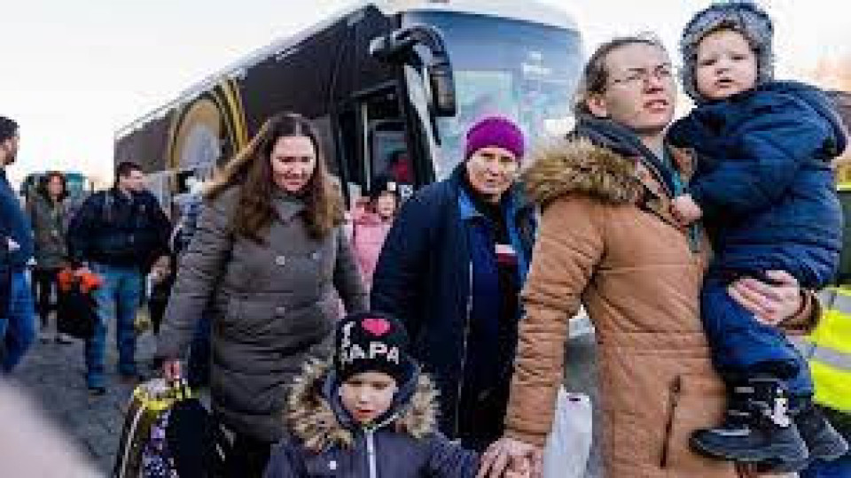 Кой ще плаща за украинските бежанци? Ще ги гонят ли от хотелите | StandartNews.com