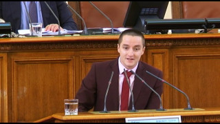 Див скандал в БСП! Нинова изхвърли Божанков от правната комисия