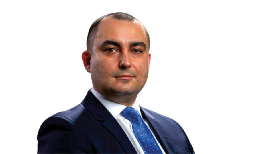 Острие на ГЕРБ проговори за лидерска среща Борисов - Петков | StandartNews.com