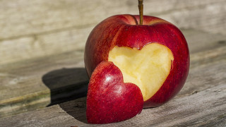 Защо сърцето обича ябълката