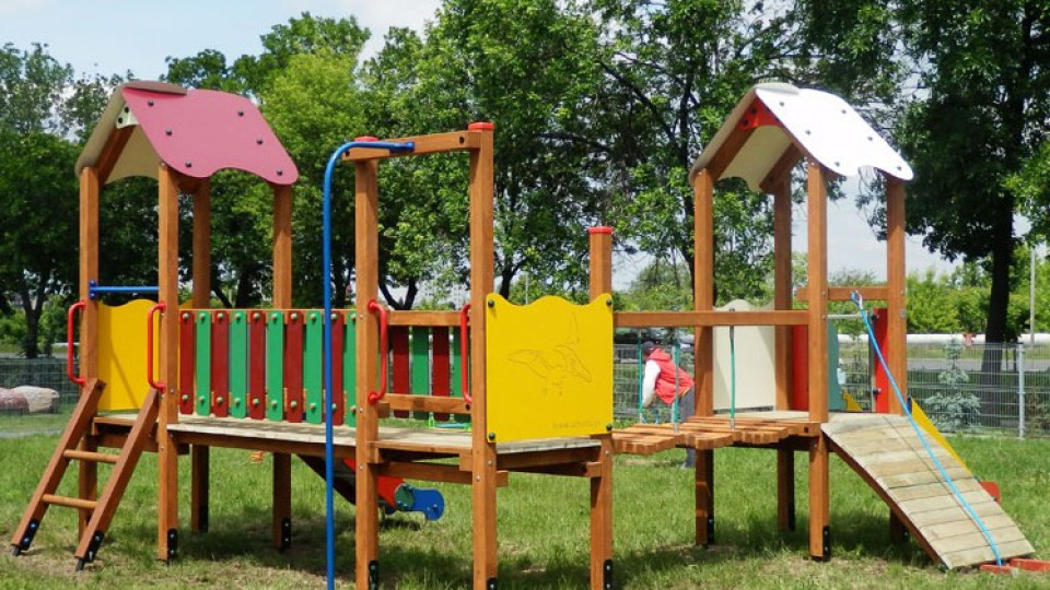 КЗП проверява детски площадки в цялата страна | StandartNews.com