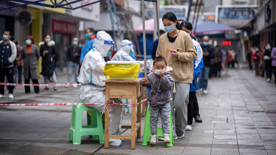 Китай се пука по шевовете, заразата напредва с нови рекорди | StandartNews.com