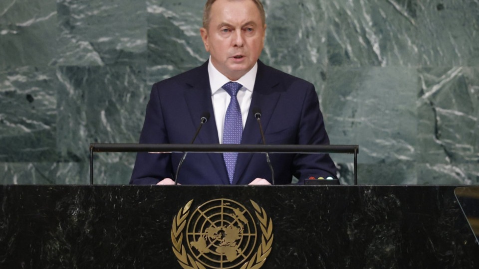 Смъртта на външен министър шокира Москва | StandartNews.com