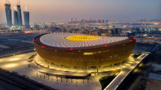 Стадионите в Катар - палатка, лодка и диамант