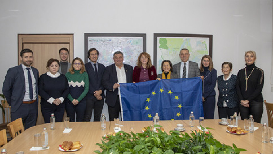 Делегация на Европейската комисия даде пресконференция в Община Стара Загора | StandartNews.com