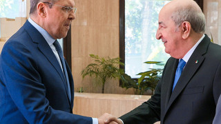 Алжир подкрепя Русия чрез съвместни военни учения