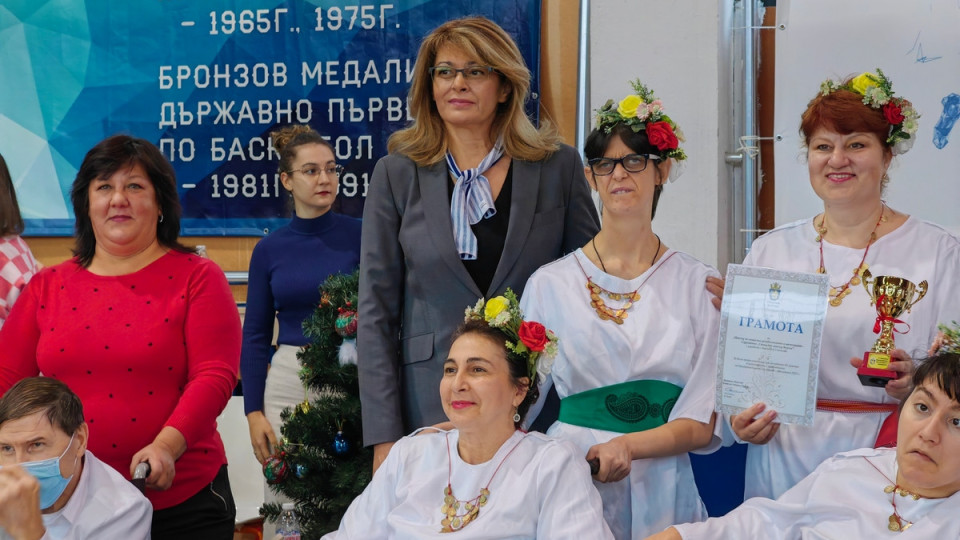 Десислава Радева с голям жест към Бургас. Направи нещо голямо | StandartNews.com