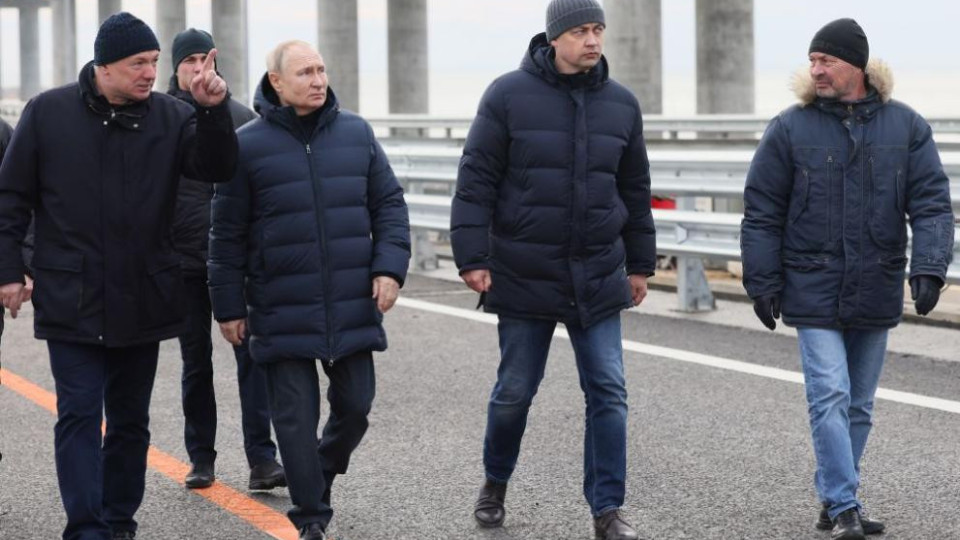 Изненада! Какво направи Путин на Кримския мост | StandartNews.com