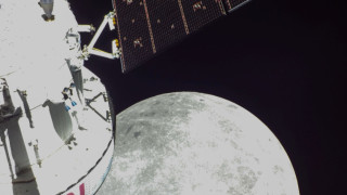 Капсулата на НАСА, отишла до Луната се приземи. Вижте къде