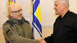 Военният министър разкри - дали сме огромна помощ на Украйна
