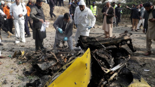 Ужас в Пакистан! Талибан взриви бомба в жилищен район