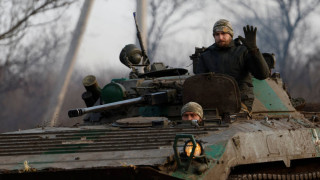 Жестоки боеве в Украйна, удариха близка руска военна база
