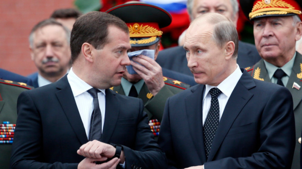 Медведев се издигна. Смрази света с предсказанията си за 2023 г. | StandartNews.com