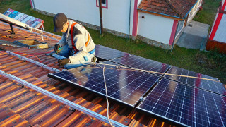 Как да получим 15 000 лв. за соларни панели на покрива