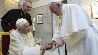 Световните лидери скърбят за папа Бенедикт XVI