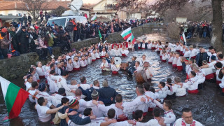 Голям скандал за леденото хоро. Хекимян скочи на Дайнов