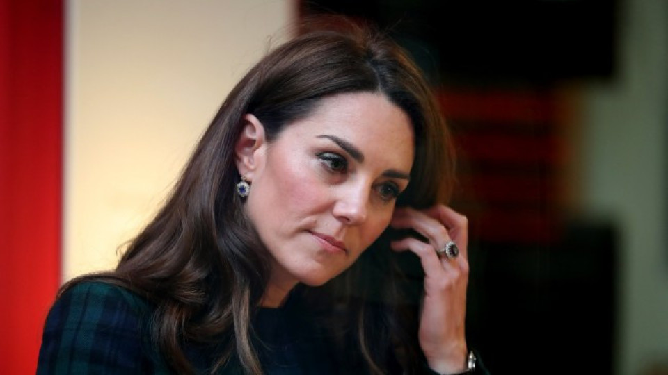 Голям гаф на Кейт! Нечуван удар по кралицата | StandartNews.com
