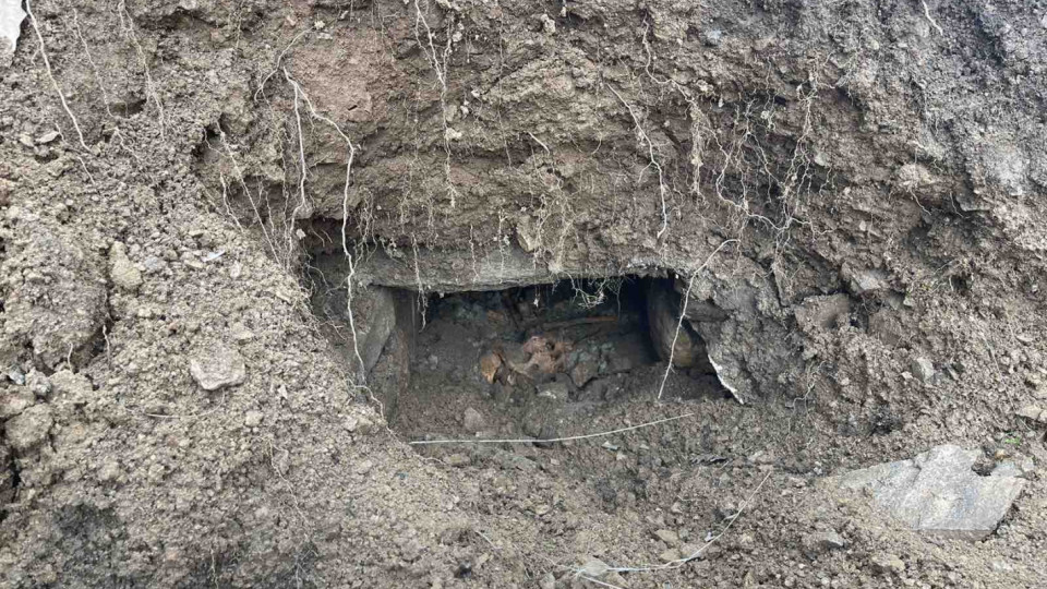 Ново чудо! Семейство откри тайнствена гробница в Родопите | StandartNews.com