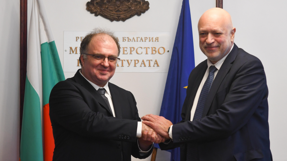 Минеков се пробва да уплаши новия министър | StandartNews.com