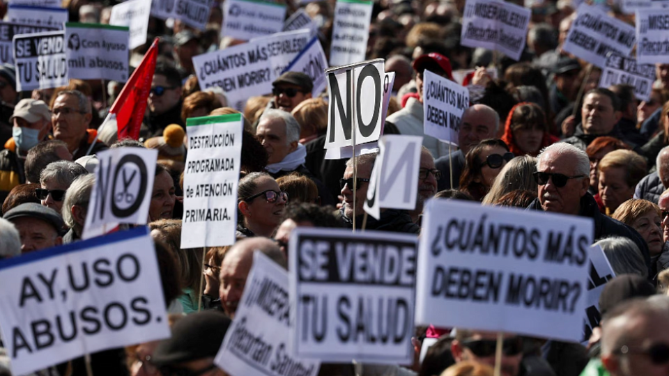 Невиждани кадри от Мадрид. С 1 милион испанци | StandartNews.com