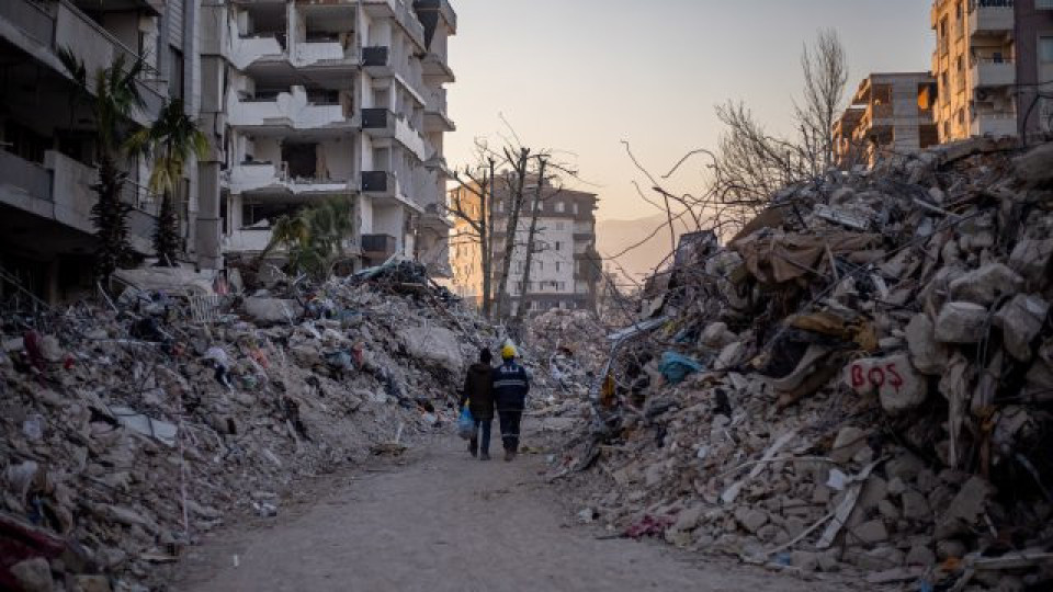 Чудо под руините - живи след 208 часа. Разтърсващи думи на Ердоган | StandartNews.com