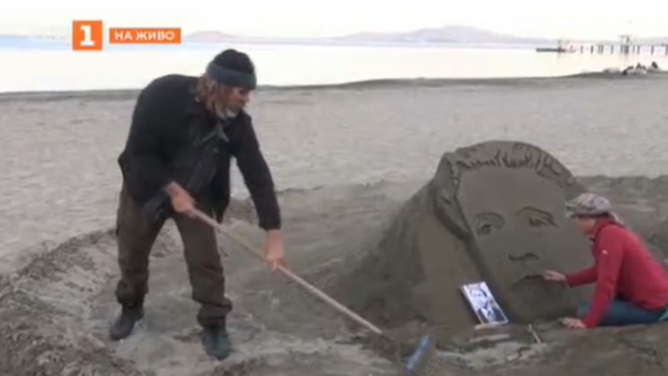Ликът на Левски се появи на плажа. Уникална рисунка | StandartNews.com