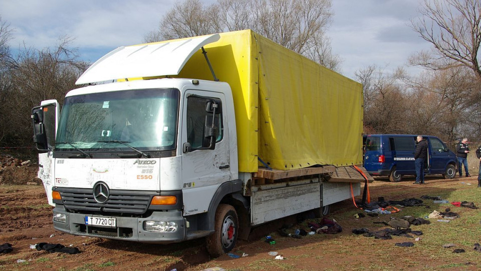 Арестуваният в Гърция за камиона-ковчег отрича обвиненията | StandartNews.com