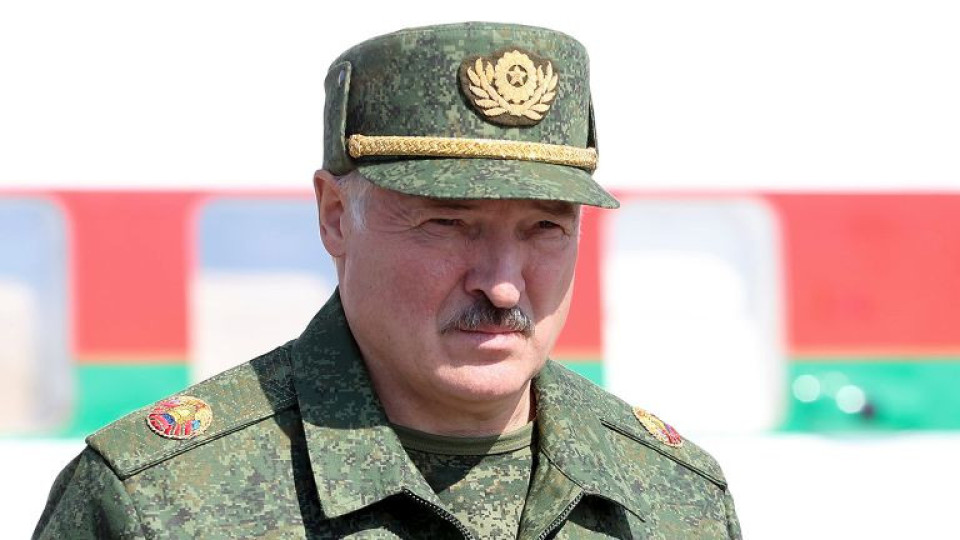 Лукашенко прави нова армия, готви се за отбрана | StandartNews.com