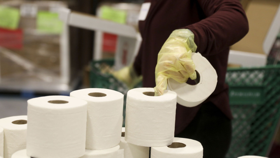 Ефектът на доминото: Защо тоалетната хартия поскъпна драстично | StandartNews.com