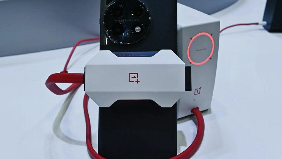 OnePlus представи универсален външен охладител за смартфони - 45W Liquid Cooler | StandartNews.com