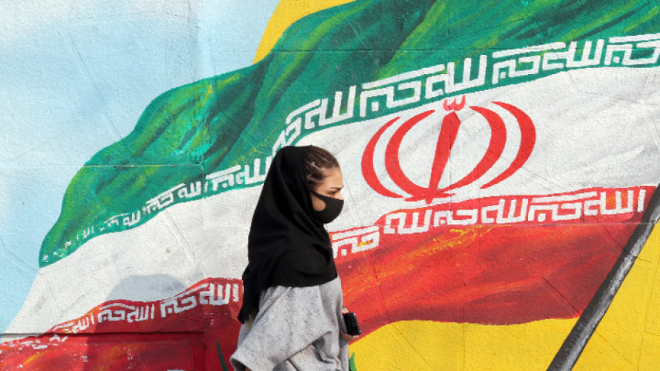 Демонстрациите в Иран напълниха арестите. Ето колко са задържаните | StandartNews.com